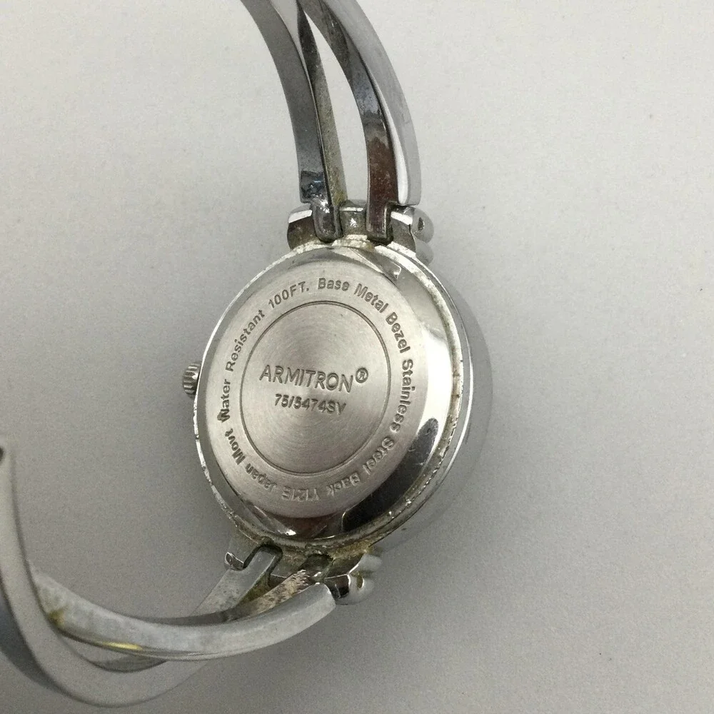 Armitron Womens Watch 26mm MOP Crystals Silver Tone 75I5474SV New Battery 7.5
